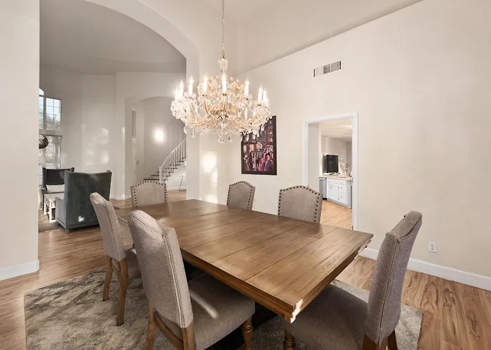 Villa White House